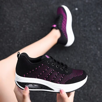 Модни дамски обувки за бягане 2023 Черни маратонки Жена Атлетични дишащи жени Спортни обувки Кошница Mesh обувкиTenis Feminino